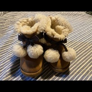 Toddler size 8 uggs